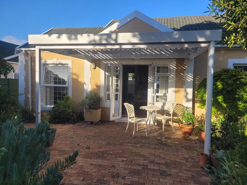 To Let 3 Bedroom Property for Rent in Lakeside Western Cape